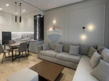 Apartament 1+1 për qira – Square 21, Tiranë