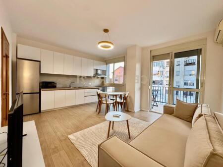 JEPET ME QIRA, APARTAMENT MODERN 1+1, RRUGA KAVAJËS