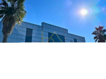 Ambient Biznesi me Qira – Rruga Vorë-Marikaj, km 1