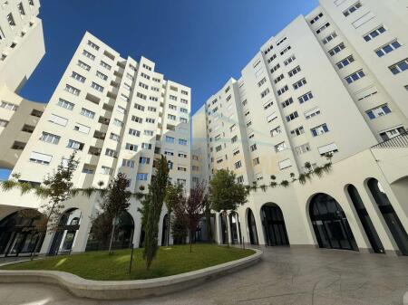 Qera, Apartament 2+1+Post parkimi , Unaza e Re.
