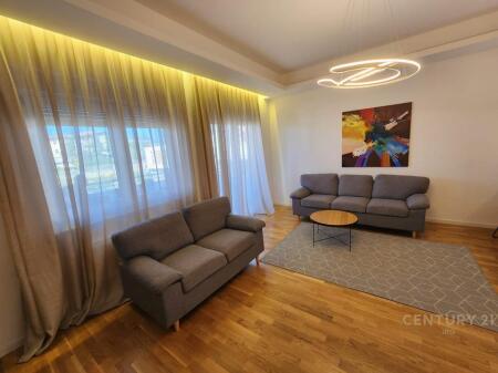 Apartament me qera 3+1 tek Touch of the Sun!