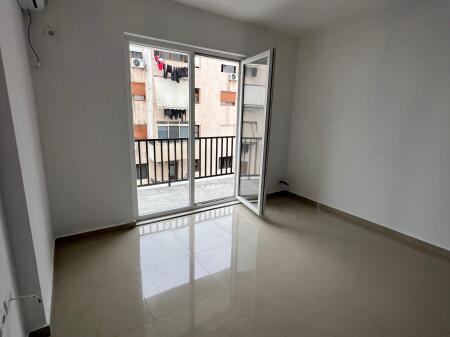 APARTAMENT ME QERA 1+1