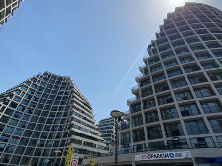 Shop for rent at Lake View