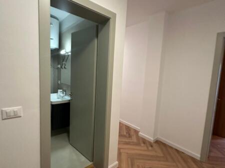 Jepet apartament 2+1+2 me qira Tek Vilat e Arabit
