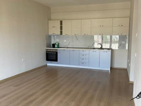 Jepet me qira 2+1+2+parkim BOSH TE GREEN CITY 550€