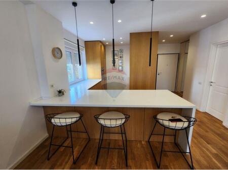 Super apartament 3+1+2 për Qira