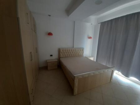 Shitet Apartament 1+1 ne zonen e Freskut
