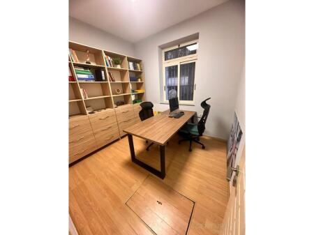 Jepet me Qira Zyrë 1+1 te Pallatet Agimi, Ish-Bllok🏢