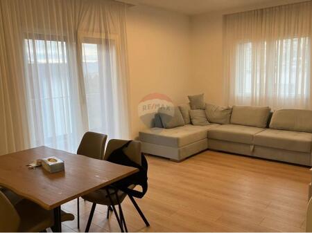 2+1+2 Apartment for Rent near the Botanical Garden.