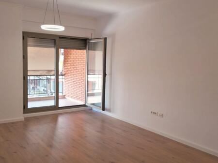 APARTAMENT 1+1 NE SHITJE RRUGA KAVAJES