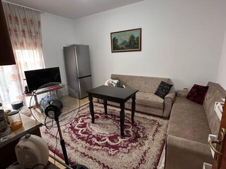 APARTAMENT ME QERA 2+1 STACIONI I TRENIT 450 EURO