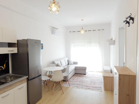 Apartament 1+1 me qera te Kompleksi Mangalem (JO AGJENSI)