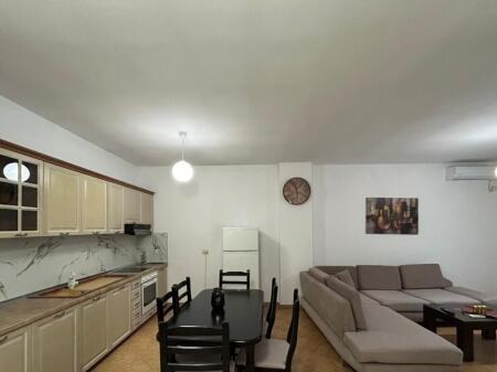 Apartament 2+1 me Qira në Astir – Totalisht i Mobiluar!