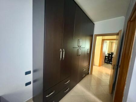 📢 Jepet me Qira Apartament 2+1+2 në Misto Mame – Tiranë  