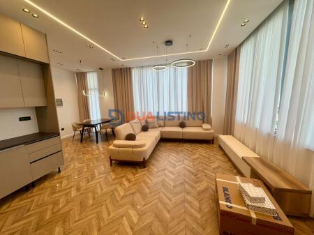 Jepet apartament 1+1 me qira te pa banuar me pare te Kodra e Diellit