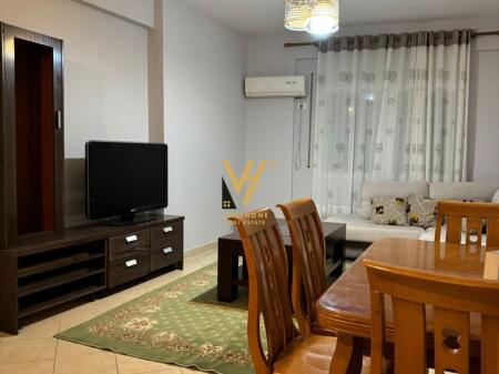 JEPET APARTAMENT 2+1+2+BLK ME QERA TE KOMUNA E PARISIT 70.000 LEKE