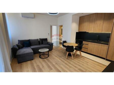 Apartament 1+1 per shitje, Prane Liqenit Tiranes !