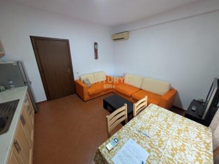 Jepet me qera 1 + 1  550 euro ne M Shyr