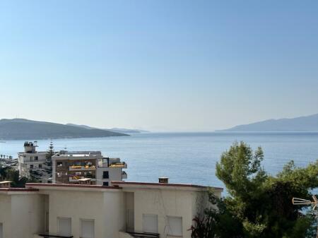 Shitet Apartament me pamje nga deti ne Sarande