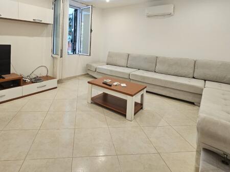🏡 JEPET ME QIRA SHTËPI PRIVATE 2+1 – FUSHA E AVIACIONIT