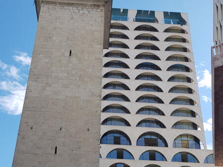 AMBIENT KOMERCIAL NE SHITJE, "BOOK BUILDING_POLI FUNKSIONALE", SHESHI SKERNDERBEJ!