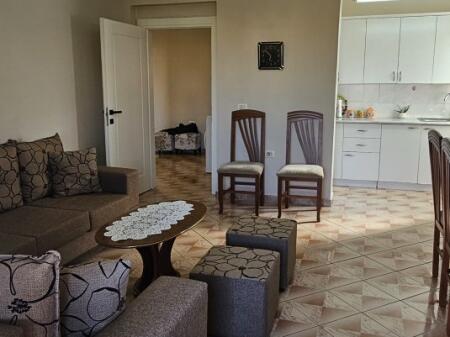 🏡 Apartament 2+1 me Qira – Pranë Maternitetit të Ri, Brryl