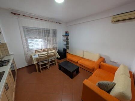 Jepet me qira apartament 1+1 tek Ish Ekspozita 500 € /Muaj