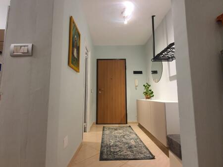 🔥Jepet me QIRA apartament 1+1 afër Shkollës Mihal Grameno🔥 ▪️600€/muaj ▪️91 m2 ▪️Kati 6