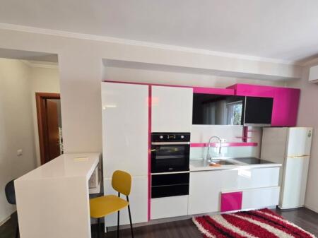 Rezidenca Kodra 1 – Apartament 1+1 me Post Parkimi për Qira!