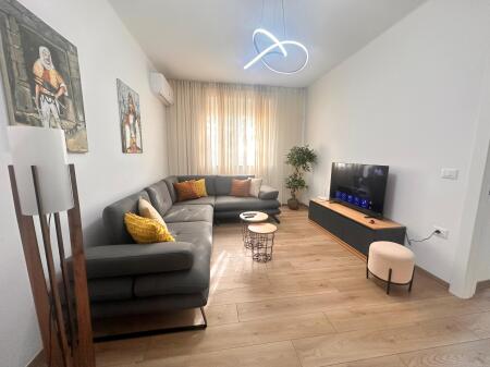 ✨ Jepet me Qira Apartament Modern 2+1 në Zemër të Tiranës!