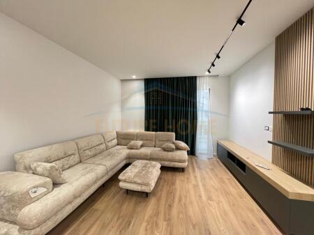 Shitet, Apartament 2+1, Fusha e Aviacionit, Tiranë.