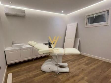 JEPET DYQAN 70 M2 ME QIRA TE KOMUNA E PARISIT 1.500 EURO