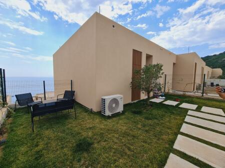 Apartament tip vile ne Green Coast Resort and Residences Palase