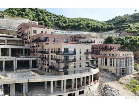 3+1+3 apartment for sale at Kodra e Diellit 2