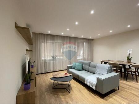 Apartament 1+1 në Qendër – Rruga Bardhok Biba