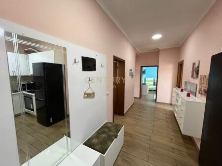 JEPET ME QIRA APARTAMENT KATI I DYTE I NJE VILE DURRES !