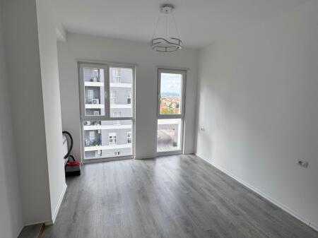 Appartamento 2+1 in vendita, Univers City, 400 euro