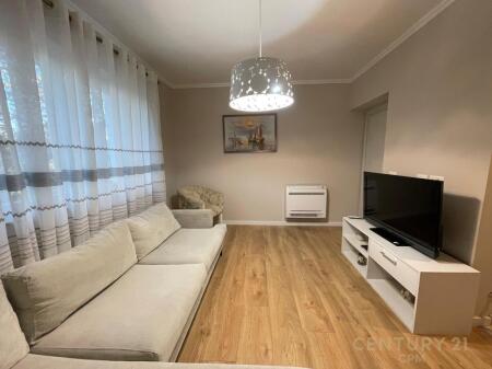 APARTAMENT 2+1 ME QIRA TEK ISH STACIONI TRENIT !