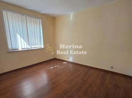 Qera, Ambient Biznesi, te Rruga Vaso Pasha, 800 Euro/Muaj