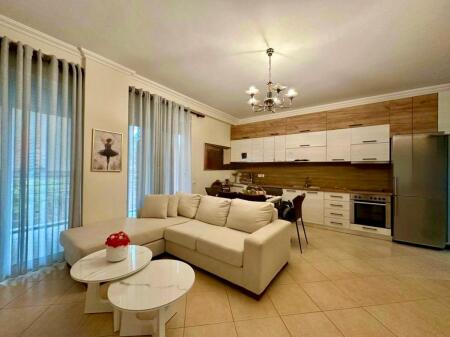 APARTAMENT ME QIRA 3+1