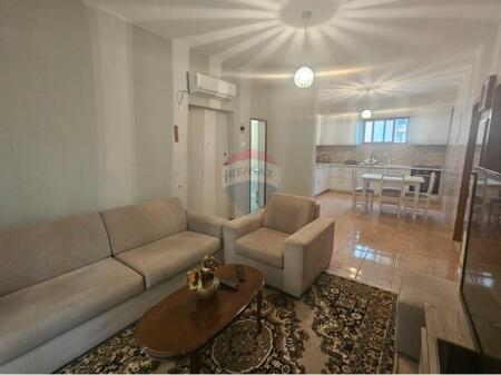 Apartament 2+1 per qira tek Rruga e Durresit!