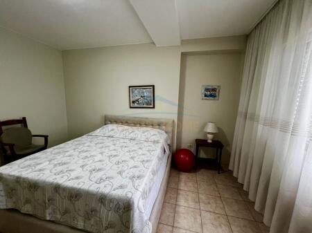 Qira, Apartament 2+1, Sheshi Wilson, Tiranë