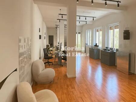 Qera, Ambient Biznesi, te Rruga Vaso Pasha, 800 Euro/Muaj