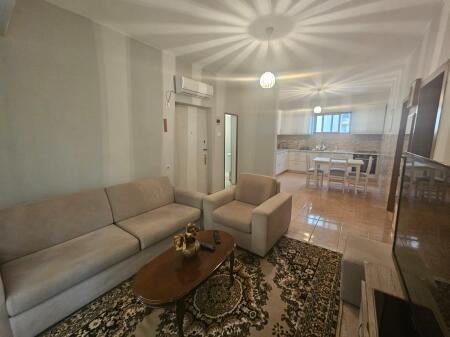 Apartament 2+1 per qera tek Rruga e Durresit!