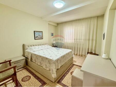 .Apartamenti -- jepet për qera -- 2+1, Rr.Margarita Tutulani!