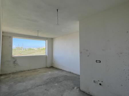 Shitet apartament 1+1 tek Kompleksi Tom Doshi-t ne Shkoze
