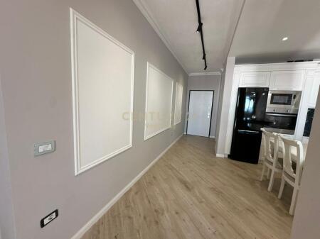 Apartament 2+1+2T+ 2 Poste Parkimi Me Qira në Plazh, Durrës - 1200€ | 124 m²