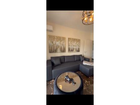 QIRA, APARTAMENT 1+1+POST PARKIMI TEK RRUGA E DURRESIT