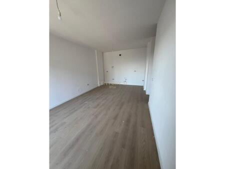 Shitet, Apartament 2+1+2, Univers City