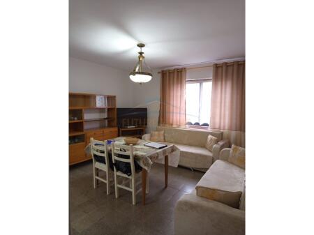 Me qira, Apartament 2+1, Rruga Qemal Stafa, Tiranë.